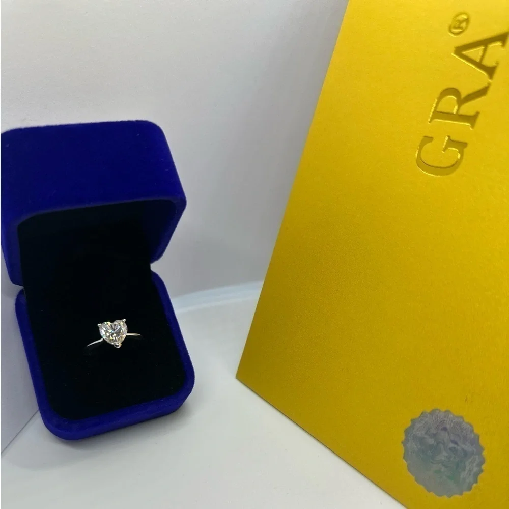 🅽🅴🆆 certified 2ct heart moissanite cruelty-free diamond ring, size 5